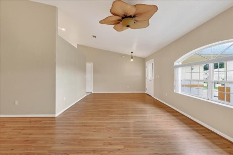 Villa ou maison à louer à Palm Coast, Floride: 3 chambres, 173.17 m2 № 2284984 - photo 10