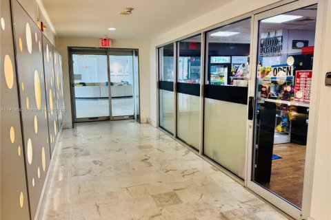Condominio en venta en Miami Beach, Florida, 72.09 m2 № 2185834 - foto 20