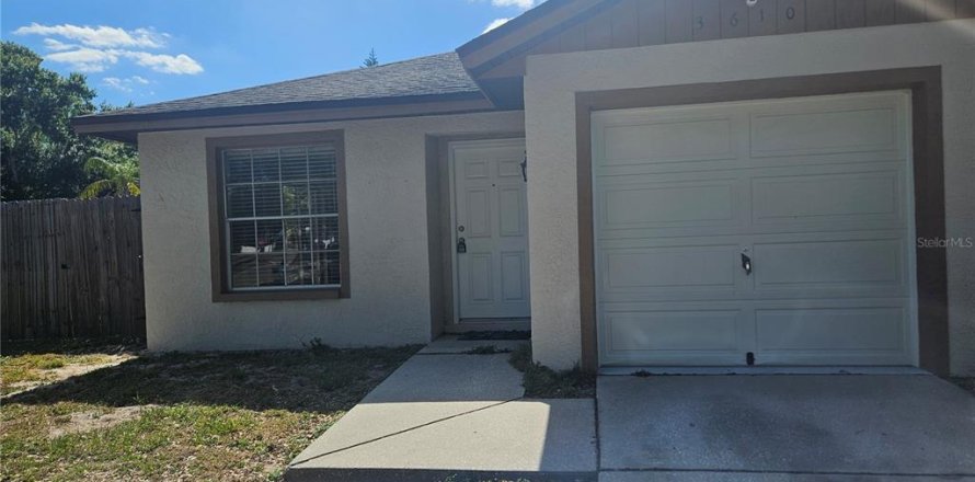 Villa ou maison à Palm Harbor, Floride 2 chambres, 74.04 m2 № 2106998