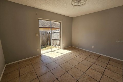 Villa ou maison à louer à Palm Harbor, Floride: 2 chambres, 74.04 m2 № 2106998 - photo 7