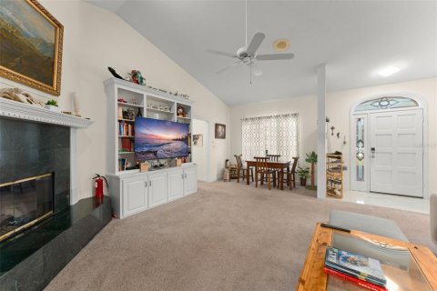 House in Winter Garden, Florida 3 bedrooms, 188.31 sq.m. № 2135726 - photo 14