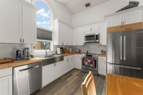 House in Winter Garden, Florida 3 bedrooms, 188.31 sq.m. № 2135726 - photo 21