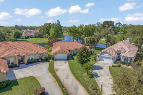 House in Winter Garden, Florida 3 bedrooms, 188.31 sq.m. № 2135726 - photo 4