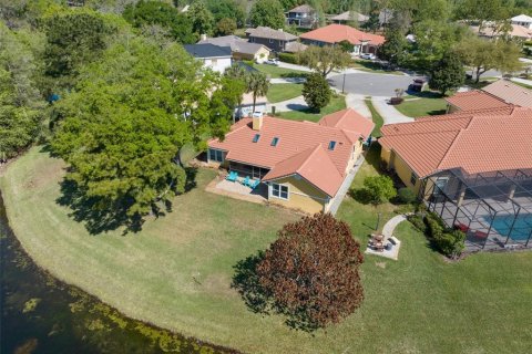 House in Winter Garden, Florida 3 bedrooms, 188.31 sq.m. № 2135726 - photo 8