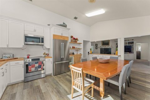 House in Winter Garden, Florida 3 bedrooms, 188.31 sq.m. № 2135726 - photo 20