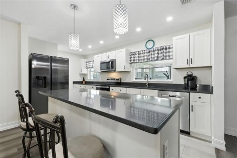 Casa en venta en Polk City, Florida, 3 dormitorios, 127.28 m2 № 1908355 - foto 2