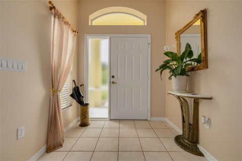 House in New Port Richey, Florida 3 bedrooms, 176.79 sq.m. № 2203839 - photo 6