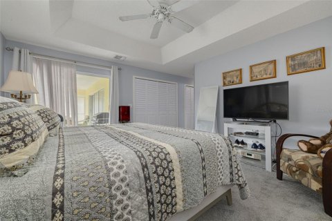 House in New Port Richey, Florida 3 bedrooms, 176.79 sq.m. № 2203839 - photo 17