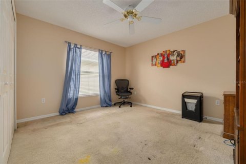 House in New Port Richey, Florida 3 bedrooms, 176.79 sq.m. № 2203839 - photo 23