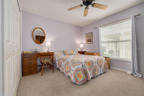 House in New Port Richey, Florida 3 bedrooms, 176.79 sq.m. № 2203839 - photo 20