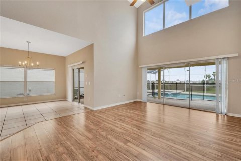 Casa en venta en Davenport, Florida, 5 dormitorios, 234.67 m2 № 2157629 - foto 10