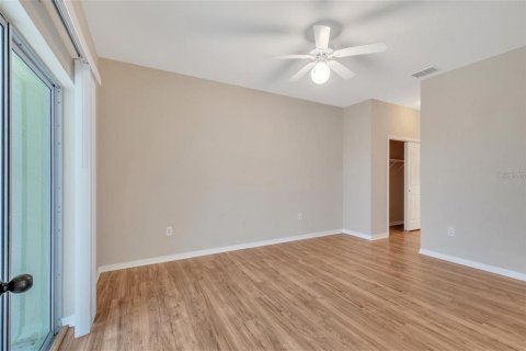 Casa en venta en Davenport, Florida, 5 dormitorios, 234.67 m2 № 2157629 - foto 18