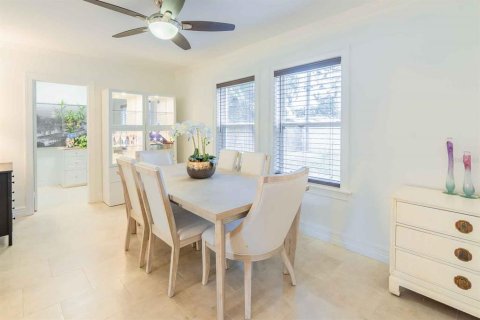 House in Clearwater, Florida 3 bedrooms, 161 sq.m. № 1787697 - photo 21