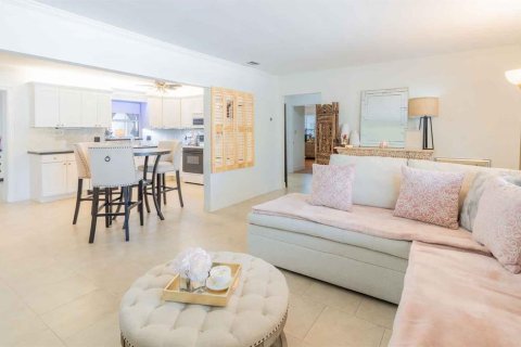 House in Clearwater, Florida 3 bedrooms, 161 sq.m. № 1787697 - photo 12