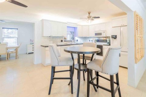 House in Clearwater, Florida 3 bedrooms, 161 sq.m. № 1787697 - photo 13