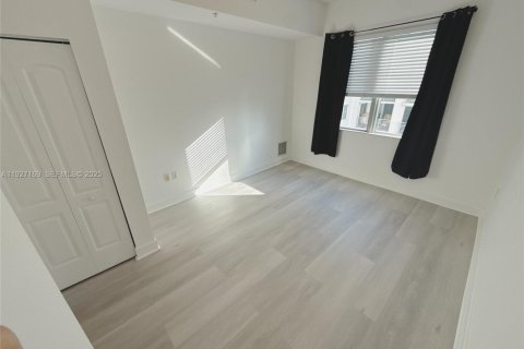 Снять в аренду кондоминиум в Холливуд, Флорида 1 спальня, 64.1м2, № 1988091 - фото 17