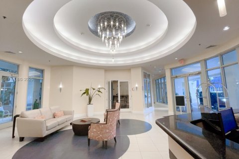 Снять в аренду кондоминиум в Холливуд, Флорида 1 спальня, 64.1м2, № 1988091 - фото 5