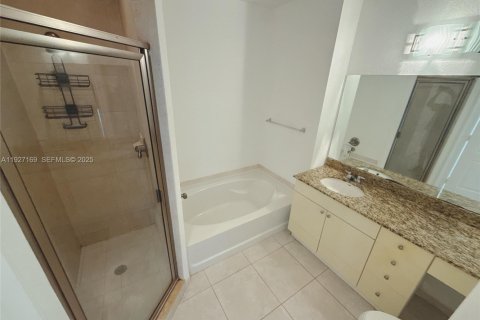 Снять в аренду кондоминиум в Холливуд, Флорида 1 спальня, 64.1м2, № 1988091 - фото 18