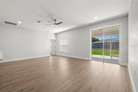House in North Port, Florida 3 bedrooms, 187.66 sq.m. № 2425398 - photo 24