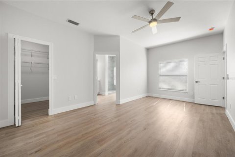 House in North Port, Florida 3 bedrooms, 187.66 sq.m. № 2425398 - photo 30