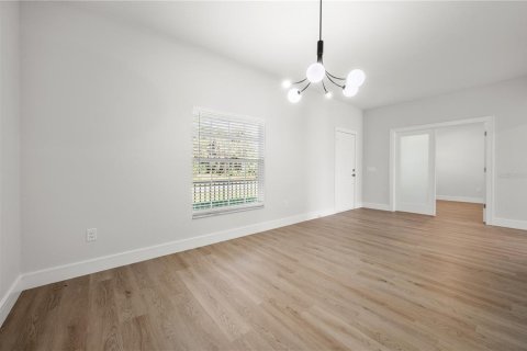 House in North Port, Florida 3 bedrooms, 187.66 sq.m. № 2425398 - photo 7