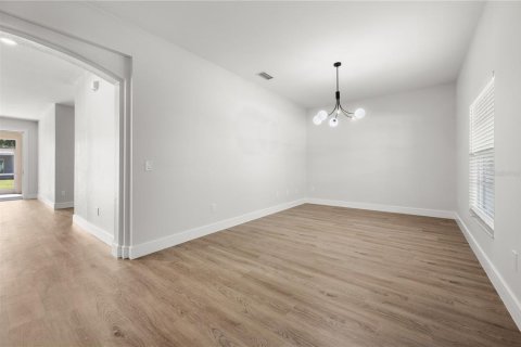 House in North Port, Florida 3 bedrooms, 187.66 sq.m. № 2425398 - photo 6