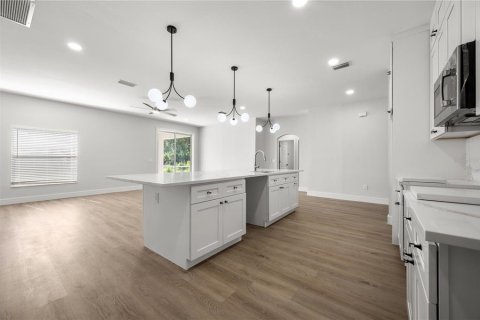House in North Port, Florida 3 bedrooms, 187.66 sq.m. № 2425398 - photo 14