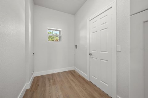 House in North Port, Florida 3 bedrooms, 187.66 sq.m. № 2425398 - photo 27