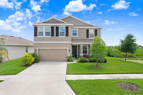 House in Wesley Chapel, Florida 4 bedrooms, 256.04 sq.m. № 1792154 - photo 2