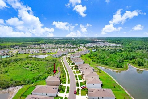 House in Wesley Chapel, Florida 4 bedrooms, 256.04 sq.m. № 1792154 - photo 11