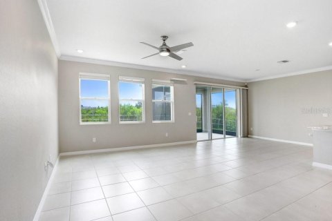 House in Wesley Chapel, Florida 4 bedrooms, 256.04 sq.m. № 1792154 - photo 25
