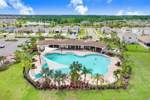 House in Wesley Chapel, Florida 4 bedrooms, 256.04 sq.m. № 1792154 - photo 15