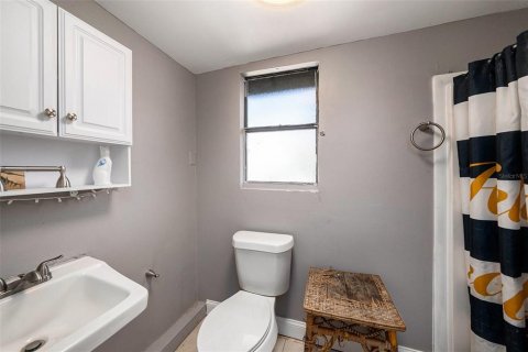 Propiedad comercial en venta en Tampa, Florida, 5 dormitorios, 126.9 m2 № 1906601 - foto 21