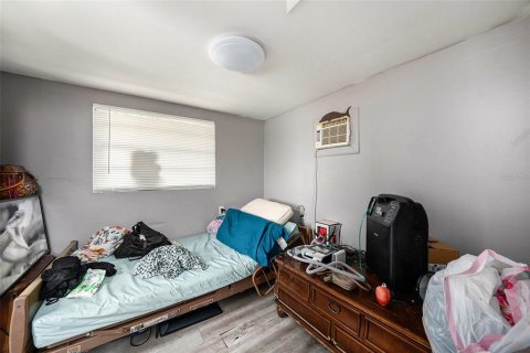 Propiedad comercial en venta en Tampa, Florida, 5 dormitorios, 126.9 m2 № 1906601 - foto 19