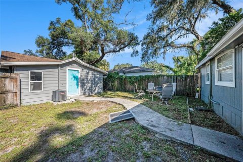 Propiedad comercial en venta en Tampa, Florida, 5 dormitorios, 126.9 m2 № 1906601 - foto 14