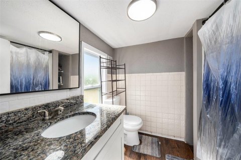 Propiedad comercial en venta en Tampa, Florida, 5 dormitorios, 126.9 m2 № 1906601 - foto 9