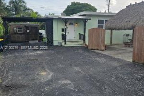 Villa ou maison à Dania Beach, Floride 2 chambres, 124.58 m2 № 2400693