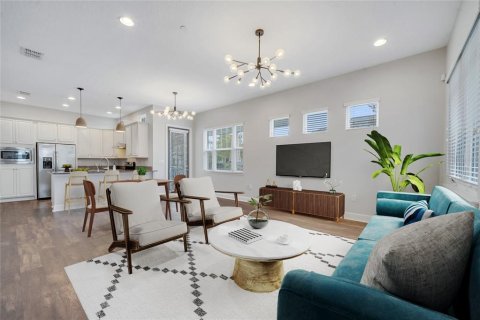 Townhouse in Orlando, Florida 4 bedrooms, 180.69 sq.m. № 1719191 - photo 4