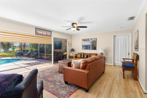 Casa en venta en Umatilla, Florida, 3 dormitorios, 220.92 m2 № 2218477 - foto 18