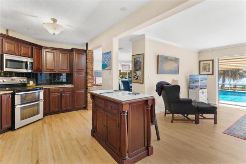 Casa en venta en Umatilla, Florida, 3 dormitorios, 220.92 m2 № 2218477 - foto 15