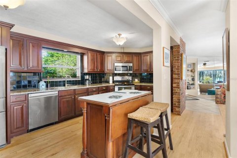 Casa en venta en Umatilla, Florida, 3 dormitorios, 220.92 m2 № 2218477 - foto 17