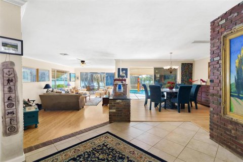 Casa en venta en Umatilla, Florida, 3 dormitorios, 220.92 m2 № 2218477 - foto 7