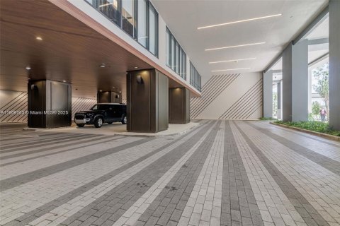 Condo in Miami, Florida, 1 bedroom  № 2081921 - photo 8