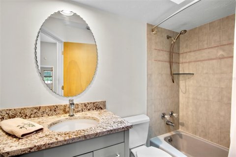 Casa en venta en Sarasota, Florida, 4 dormitorios, 234.3 m2 № 2385716 - foto 19