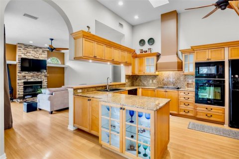 Casa en venta en Sarasota, Florida, 4 dormitorios, 234.3 m2 № 2385716 - foto 8