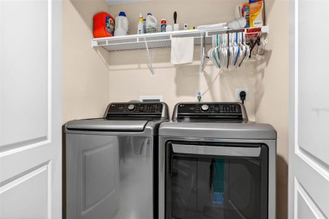 Condo in New Port Richey, Florida, 2 bedrooms № 2134703 - photo 25