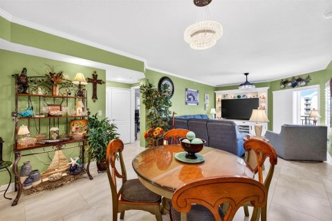 Condo in New Port Richey, Florida, 2 bedrooms № 2134703 - photo 16
