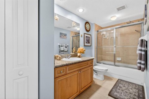 Condo in New Port Richey, Florida, 2 bedrooms № 2134703 - photo 23