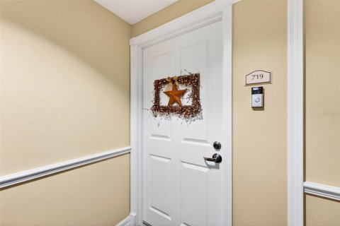 Condo in New Port Richey, Florida, 2 bedrooms № 2134703 - photo 2