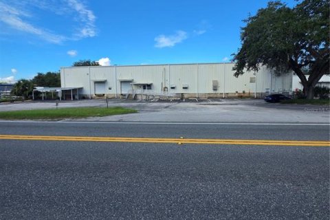 Immobilier commercial à Leesburg, Floride 5844.85 m2 № 2368793